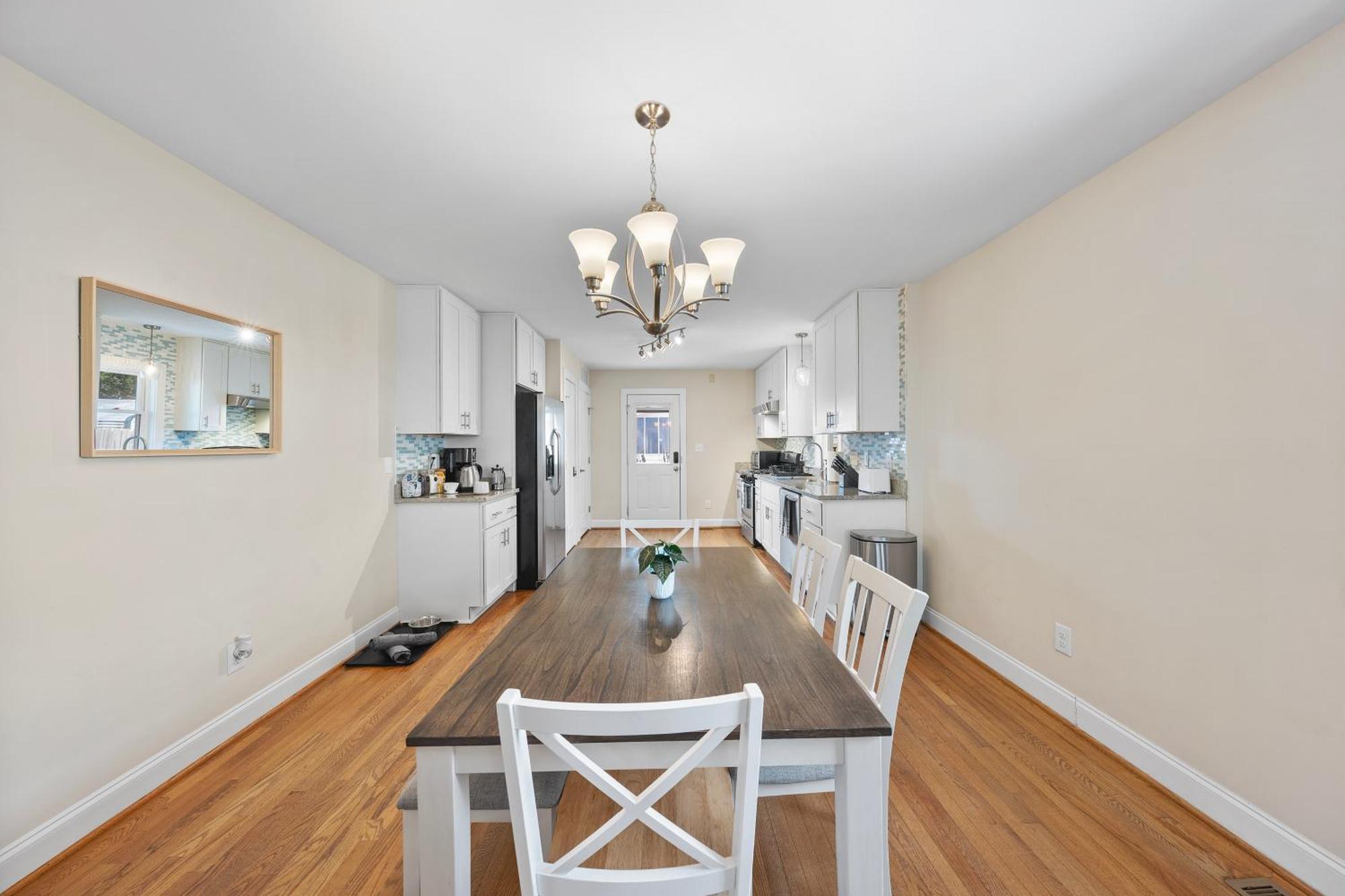 Charming Dt 3-Bed Bungalow With Fenced-In Yard Raleigh Eksteriør billede
